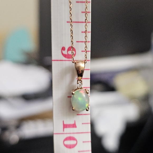 10k opal necklace - AMAZING COLORS! Rose gold. You don't see that often! There's - Picture 8 of 10
